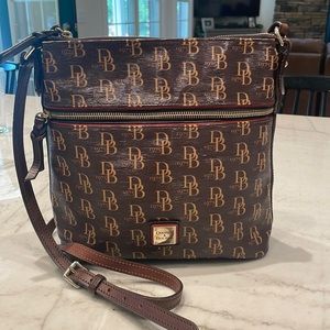 Dooney & Bourke bag
